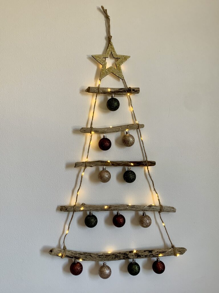 Sapin lumineux à suspendre